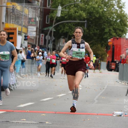 21.09.2025 - PSD Bank Halbmarathon Strokosch-Dieckow http://msf.ph/oto/8947914 21.09.2025 12:29:40 Ziel 1244, 1678, 2845, 3592, 3614, 3625, 3741 meine-sportfotos.de