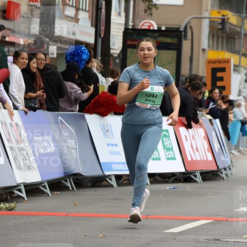 21.09.2025 - PSD Bank Halbmarathon Strokosch-Dieckow http://msf.ph/oto/8947917 21.09.2025 12:29:41 Ziel 1244, 1678, 2845, 3592, 3614, 3625, 3741 meine-sportfotos.de