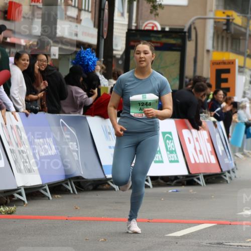 21.09.2025 - PSD Bank Halbmarathon Strokosch-Dieckow http://msf.ph/oto/8947919 21.09.2025 12:29:41 Ziel 1244, 1678, 2845, 3592, 3614, 3625, 3741 meine-sportfotos.de