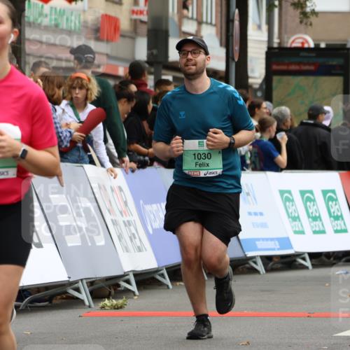21.09.2025 - PSD Bank Halbmarathon Strokosch-Dieckow http://msf.ph/oto/8947943 21.09.2025 12:30:03 Ziel 1030, 1467, 1468, 2667, 3287, 3351, 3709 meine-sportfotos.de