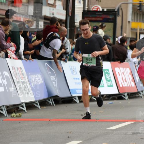 21.09.2025 - PSD Bank Halbmarathon Strokosch-Dieckow http://msf.ph/oto/8948038 21.09.2025 12:32:00 Ziel 1595, 1596, 2679, 3316, 3789, 3994 meine-sportfotos.de