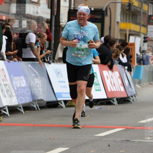 21.09.2025 - PSD Bank Halbmarathon Strokosch-Dieckow http://msf.ph/oto/8948053 21.09.2025 12:32:13 Ziel 1260, 2679, 3289, 3316, 3978, 3994 meine-sportfotos.de