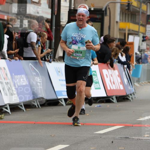 21.09.2025 - PSD Bank Halbmarathon Strokosch-Dieckow http://msf.ph/oto/8948054 21.09.2025 12:32:13 Ziel 1260, 2679, 3289, 3316, 3978, 3994 meine-sportfotos.de