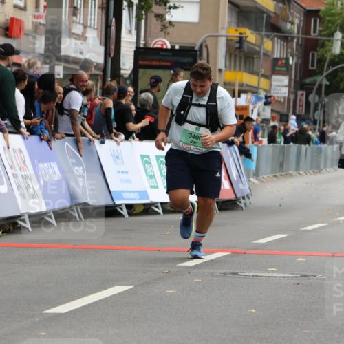 21.09.2025 - PSD Bank Halbmarathon Strokosch-Dieckow http://msf.ph/oto/8948091 21.09.2025 12:33:19 Ziel 1301, 1302, 3250, 3370, 3400 meine-sportfotos.de