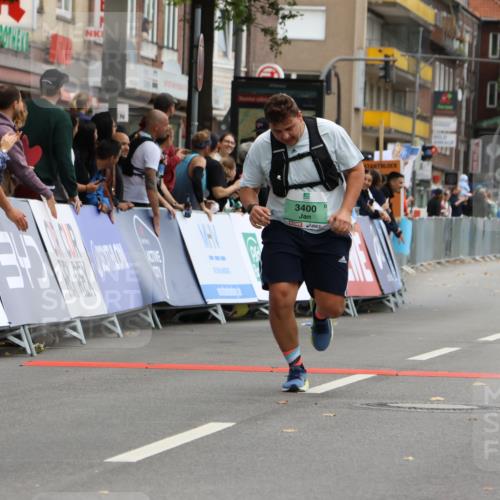 21.09.2025 - PSD Bank Halbmarathon Strokosch-Dieckow http://msf.ph/oto/8948096 21.09.2025 12:33:20 Ziel 1301, 1302, 3250, 3370, 3400 meine-sportfotos.de