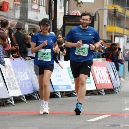 21.09.2025 - PSD Bank Halbmarathon Strokosch-Dieckow http://msf.ph/oto/8948110 21.09.2025 12:33:49 Ziel 3401, 3693, 3697, 3806, 3825 meine-sportfotos.de
