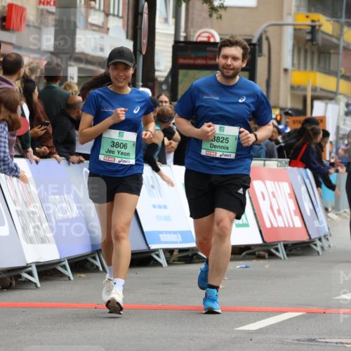 21.09.2025 - PSD Bank Halbmarathon Strokosch-Dieckow http://msf.ph/oto/8948111 21.09.2025 12:33:49 Ziel 3401, 3693, 3697, 3806, 3825 meine-sportfotos.de