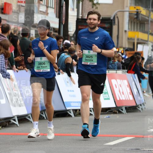 21.09.2025 - PSD Bank Halbmarathon Strokosch-Dieckow http://msf.ph/oto/8948115 21.09.2025 12:33:49 Ziel 3401, 3693, 3697, 3806, 3825 meine-sportfotos.de