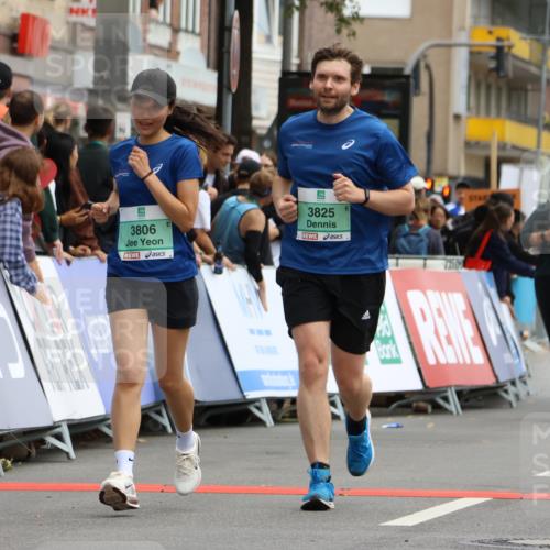 21.09.2025 - PSD Bank Halbmarathon Strokosch-Dieckow http://msf.ph/oto/8948116 21.09.2025 12:33:49 Ziel 3401, 3693, 3697, 3806, 3825 meine-sportfotos.de