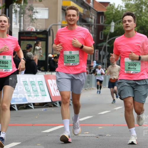 21.09.2025 - PSD Bank Halbmarathon Strokosch-Dieckow http://msf.ph/oto/8948126 21.09.2025 12:33:58 Ziel 1650, 2735, 3509, 3525, 3693, 3697, 3806, 3812, 3825, 3826, 3862 meine-sportfotos.de