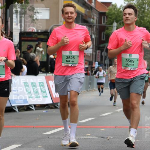 21.09.2025 - PSD Bank Halbmarathon Strokosch-Dieckow http://msf.ph/oto/8948130 21.09.2025 12:33:59 Ziel 1650, 2735, 3509, 3525, 3693, 3697, 3806, 3812, 3825, 3826, 3862 meine-sportfotos.de