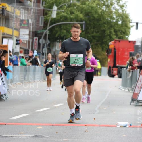 21.09.2025 - PSD Bank Halbmarathon Strokosch-Dieckow http://msf.ph/oto/8948184 21.09.2025 12:35:30 Ziel 1697, 2524, 3322, 3442, 3788 meine-sportfotos.de