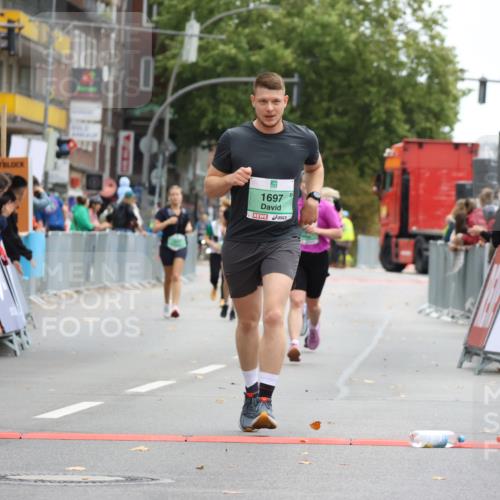 21.09.2025 - PSD Bank Halbmarathon Strokosch-Dieckow http://msf.ph/oto/8948185 21.09.2025 12:35:30 Ziel 1697, 2524, 3322, 3442, 3788 meine-sportfotos.de