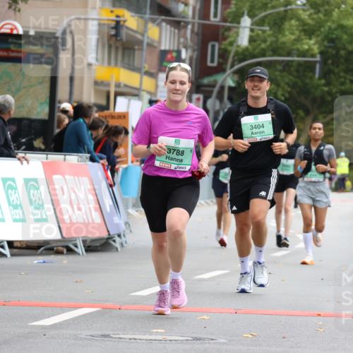 21.09.2025 - PSD Bank Halbmarathon Strokosch-Dieckow http://msf.ph/oto/8948191 21.09.2025 12:35:36 Ziel 1697, 3404, 3650, 3788 meine-sportfotos.de