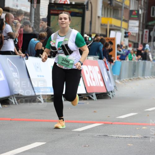 21.09.2025 - PSD Bank Halbmarathon Strokosch-Dieckow http://msf.ph/oto/8948204 21.09.2025 12:35:48 Ziel 3499, 3502, 3650, 3664 meine-sportfotos.de