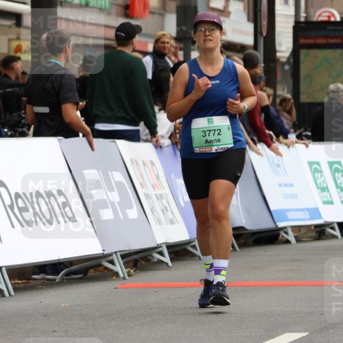 21.09.2025 - PSD Bank Halbmarathon Strokosch-Dieckow http://msf.ph/oto/8948221 21.09.2025 12:36:30 Ziel 2802, 2807, 3721, 3772 meine-sportfotos.de