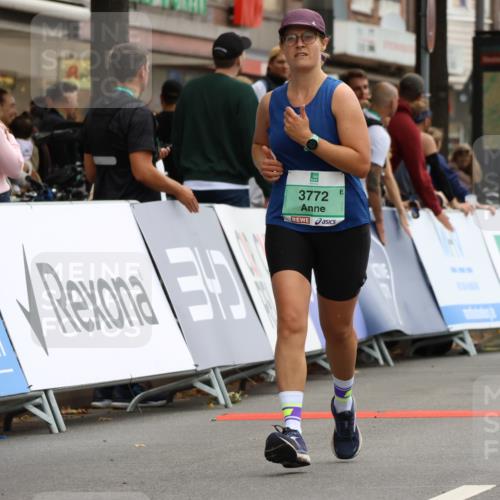 21.09.2025 - PSD Bank Halbmarathon Strokosch-Dieckow http://msf.ph/oto/8948227 21.09.2025 12:36:30 Ziel 2802, 2807, 3721, 3772 meine-sportfotos.de