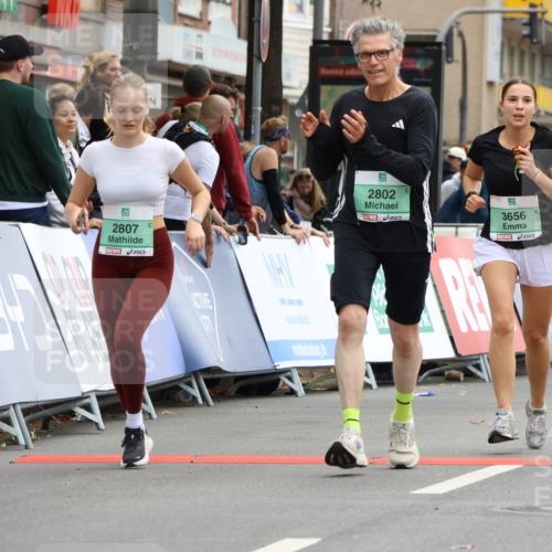 21.09.2025 - PSD Bank Halbmarathon Strokosch-Dieckow http://msf.ph/oto/8948228 21.09.2025 12:36:36 Ziel 2802, 2807, 3035, 3656, 3721, 3772 meine-sportfotos.de