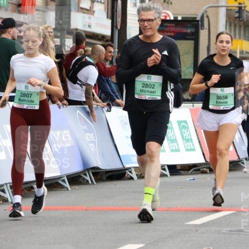 21.09.2025 - PSD Bank Halbmarathon Strokosch-Dieckow http://msf.ph/oto/8948235 21.09.2025 12:36:37 Ziel 2802, 2807, 3035, 3656, 3721, 3772 meine-sportfotos.de