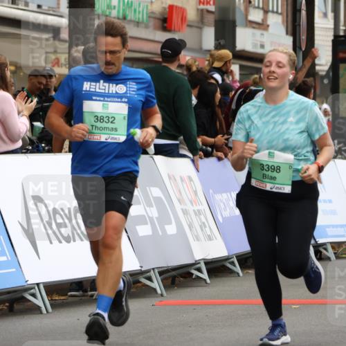 21.09.2025 - PSD Bank Halbmarathon Strokosch-Dieckow http://msf.ph/oto/8948274 21.09.2025 12:37:40 Ziel 3377, 3398, 3405, 3553, 3832 meine-sportfotos.de
