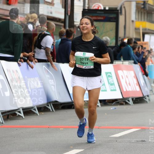 21.09.2025 - PSD Bank Halbmarathon Strokosch-Dieckow http://msf.ph/oto/8948292 21.09.2025 12:37:49 Ziel 3377, 3398, 3405, 3553, 3717, 3832 meine-sportfotos.de