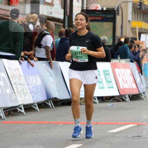 21.09.2025 - PSD Bank Halbmarathon Strokosch-Dieckow http://msf.ph/oto/8948293 21.09.2025 12:37:49 Ziel 3377, 3398, 3405, 3553, 3717, 3832 meine-sportfotos.de