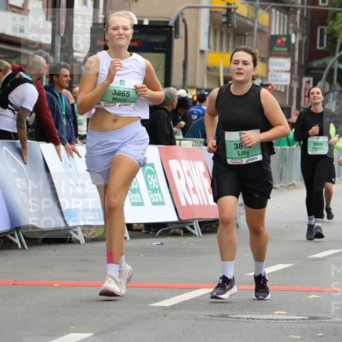21.09.2025 - PSD Bank Halbmarathon Strokosch-Dieckow http://msf.ph/oto/8948307 21.09.2025 12:38:03 Ziel 3233, 3487, 3543, 3703, 3818, 3865, 3905 meine-sportfotos.de