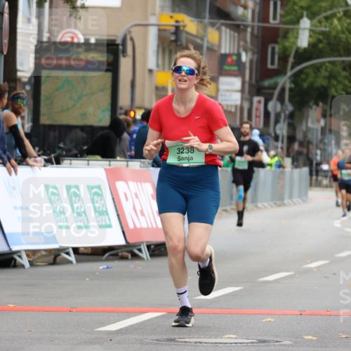 21.09.2025 - PSD Bank Halbmarathon Strokosch-Dieckow http://msf.ph/oto/8948361 21.09.2025 12:39:05 Ziel 3238, 3280, 3365 meine-sportfotos.de