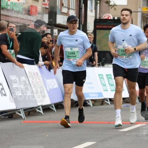 21.09.2025 - PSD Bank Halbmarathon Strokosch-Dieckow http://msf.ph/oto/8948459 21.09.2025 12:41:05 Ziel 1291, 1293, 1540, 3459, 3676 meine-sportfotos.de
