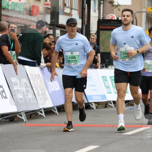 21.09.2025 - PSD Bank Halbmarathon Strokosch-Dieckow http://msf.ph/oto/8948460 21.09.2025 12:41:05 Ziel 1291, 1293, 1540, 3459, 3676 meine-sportfotos.de