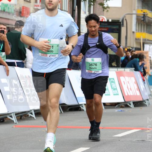 21.09.2025 - PSD Bank Halbmarathon Strokosch-Dieckow http://msf.ph/oto/8948465 21.09.2025 12:41:07 Ziel 1291, 1293, 1540, 3459, 3676 meine-sportfotos.de