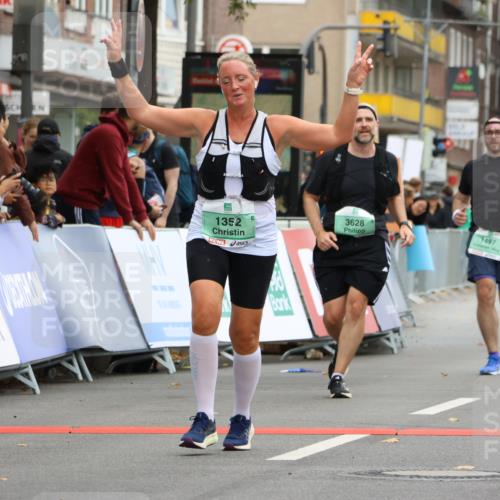 21.09.2025 - PSD Bank Halbmarathon Strokosch-Dieckow http://msf.ph/oto/8948469 21.09.2025 12:41:23 Ziel 1352, 1497, 3628 meine-sportfotos.de
