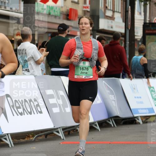 21.09.2025 - PSD Bank Halbmarathon Strokosch-Dieckow http://msf.ph/oto/8948521 21.09.2025 12:42:11 Ziel 1676, 3864 meine-sportfotos.de