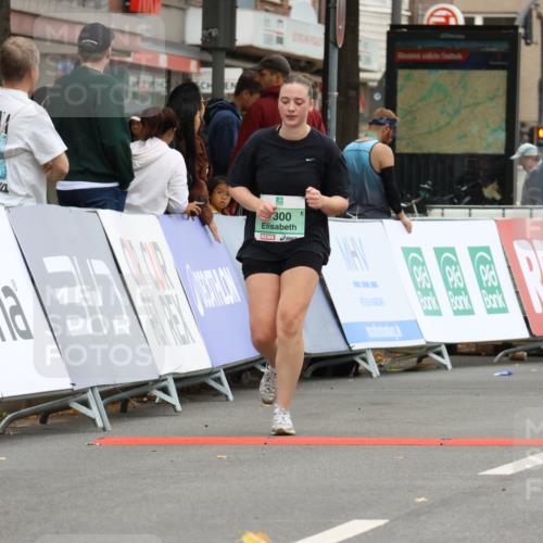 21.09.2025 - PSD Bank Halbmarathon Strokosch-Dieckow http://msf.ph/oto/8948545 21.09.2025 12:42:28 Ziel 1300, 3241, 3381, 3495, 3537, 3702 meine-sportfotos.de