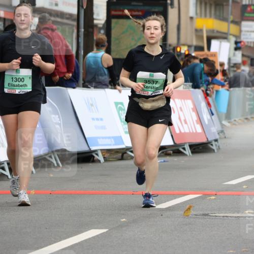 21.09.2025 - PSD Bank Halbmarathon Strokosch-Dieckow http://msf.ph/oto/8948547 21.09.2025 12:42:29 Ziel 1300, 3241, 3381, 3495, 3537, 3702 meine-sportfotos.de