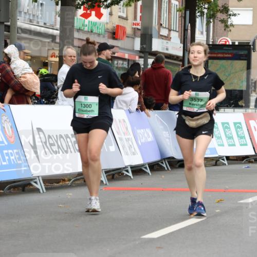 21.09.2025 - PSD Bank Halbmarathon Strokosch-Dieckow http://msf.ph/oto/8948552 21.09.2025 12:42:31 Ziel 1300, 3241, 3381, 3495, 3537 meine-sportfotos.de