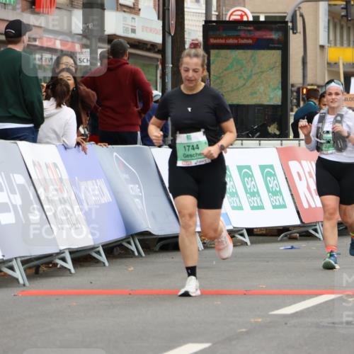 21.09.2025 - PSD Bank Halbmarathon Strokosch-Dieckow http://msf.ph/oto/8948556 21.09.2025 12:42:47 Ziel 1744, 3591 meine-sportfotos.de
