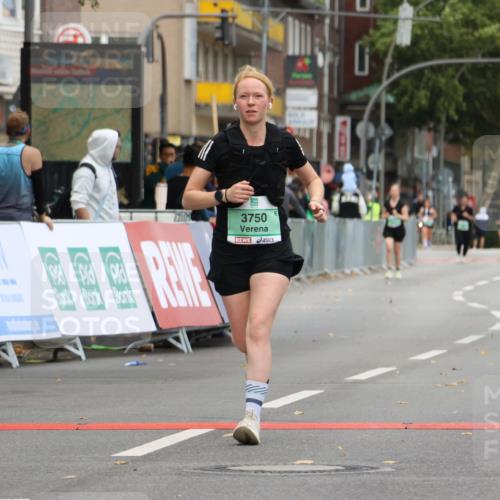 21.09.2025 - PSD Bank Halbmarathon Strokosch-Dieckow http://msf.ph/oto/8948606 21.09.2025 12:43:19 Ziel 1155, 2279, 3569, 3750 meine-sportfotos.de