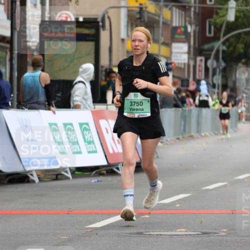 21.09.2025 - PSD Bank Halbmarathon Strokosch-Dieckow http://msf.ph/oto/8948610 21.09.2025 12:43:19 Ziel 1155, 2279, 3569, 3750 meine-sportfotos.de