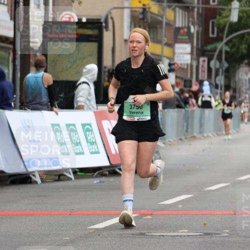 21.09.2025 - PSD Bank Halbmarathon Strokosch-Dieckow http://msf.ph/oto/8948611 21.09.2025 12:43:19 Ziel 1155, 2279, 3569, 3750 meine-sportfotos.de