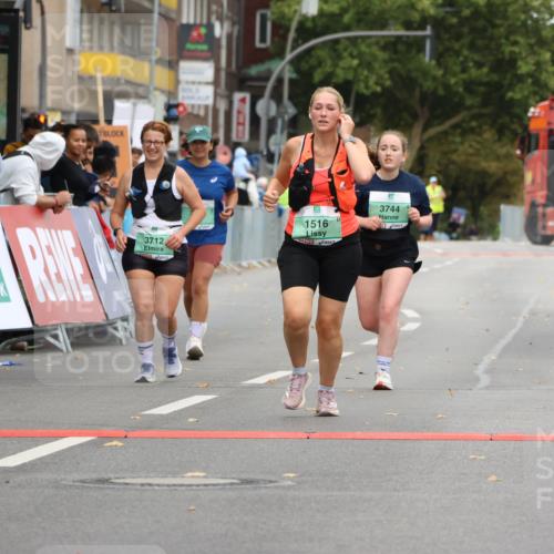 21.09.2025 - PSD Bank Halbmarathon Strokosch-Dieckow http://msf.ph/oto/8948650 21.09.2025 12:44:14 Ziel 1516, 3712, 3714, 3744 meine-sportfotos.de