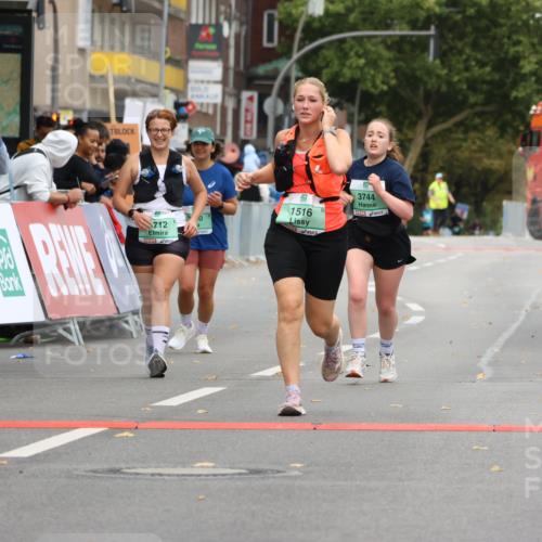 21.09.2025 - PSD Bank Halbmarathon Strokosch-Dieckow http://msf.ph/oto/8948653 21.09.2025 12:44:14 Ziel 1516, 3712, 3714, 3744 meine-sportfotos.de