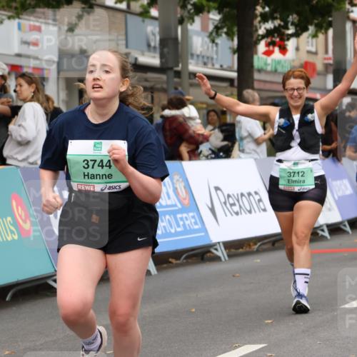 21.09.2025 - PSD Bank Halbmarathon Strokosch-Dieckow http://msf.ph/oto/8948661 21.09.2025 12:44:21 Ziel 1516, 3712, 3714, 3744, 3850 meine-sportfotos.de