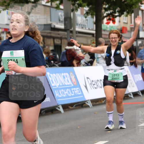 21.09.2025 - PSD Bank Halbmarathon Strokosch-Dieckow http://msf.ph/oto/8948664 21.09.2025 12:44:21 Ziel 1516, 3712, 3714, 3744, 3850 meine-sportfotos.de