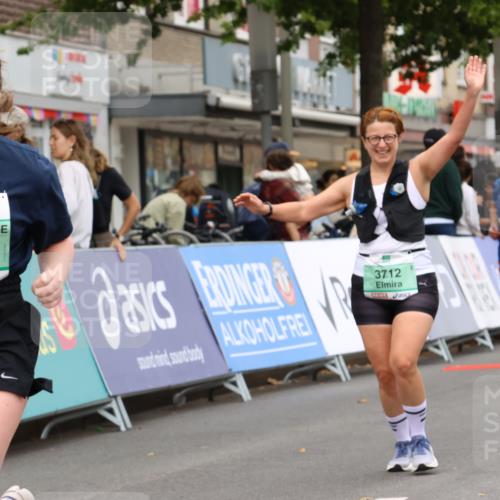 21.09.2025 - PSD Bank Halbmarathon Strokosch-Dieckow http://msf.ph/oto/8948669 21.09.2025 12:44:22 Ziel 1516, 3712, 3744, 3850 meine-sportfotos.de