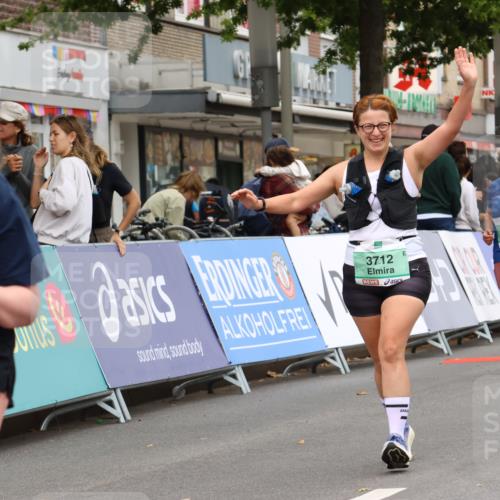 21.09.2025 - PSD Bank Halbmarathon Strokosch-Dieckow http://msf.ph/oto/8948670 21.09.2025 12:44:22 Ziel 1516, 3712, 3744, 3850 meine-sportfotos.de