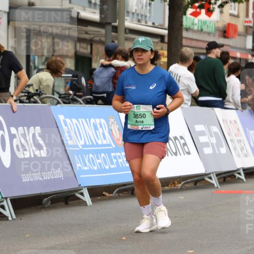 21.09.2025 - PSD Bank Halbmarathon Strokosch-Dieckow http://msf.ph/oto/8948672 21.09.2025 12:44:24 Ziel 1516, 3712, 3744, 3850 meine-sportfotos.de