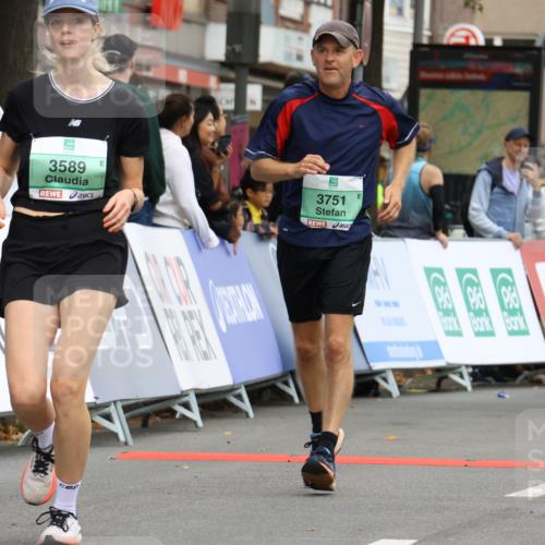 21.09.2025 - PSD Bank Halbmarathon Strokosch-Dieckow http://msf.ph/oto/8948734 21.09.2025 12:46:02 Ziel 1153, 3589, 3751 meine-sportfotos.de