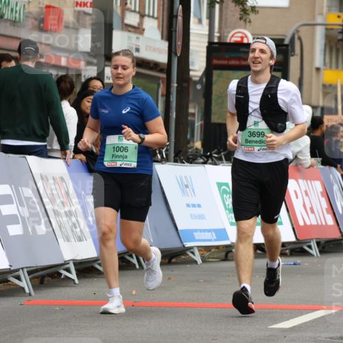 21.09.2025 - PSD Bank Halbmarathon Strokosch-Dieckow http://msf.ph/oto/8948854 21.09.2025 12:49:34 Ziel 1006, 3699, 4060 meine-sportfotos.de