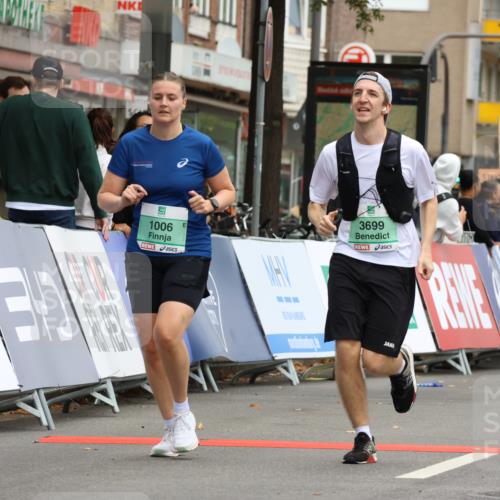 21.09.2025 - PSD Bank Halbmarathon Strokosch-Dieckow http://msf.ph/oto/8948856 21.09.2025 12:49:34 Ziel 1006, 3699, 4060 meine-sportfotos.de